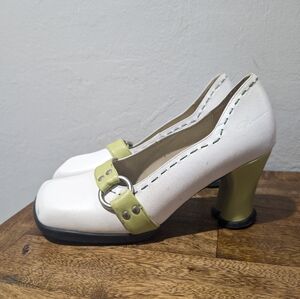 JOHN FLUEVOG CHOICE white and green  VANNY PUMPS 9‎ HEELS LEATHER PIN-UP SHOES